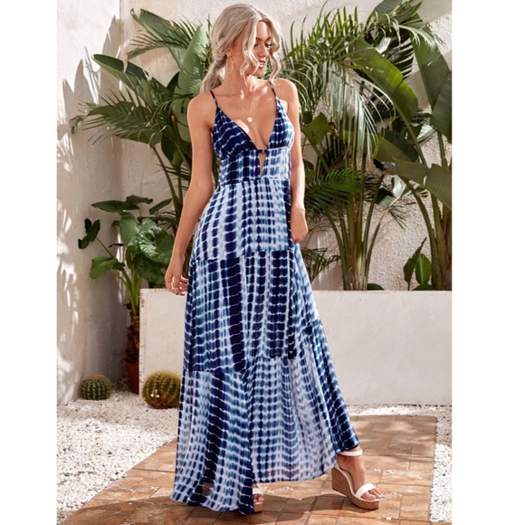 Tie Dye Blue White V-Neck Maxi Flared Dress - Picture 4 of 6